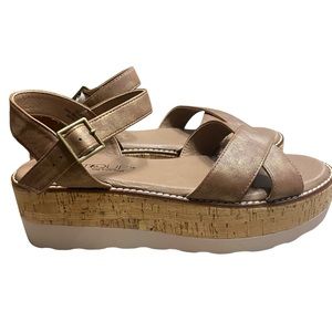 NWOT Boutique by Corky’s Brown Wedge Sandal “Fluffie” Size 10